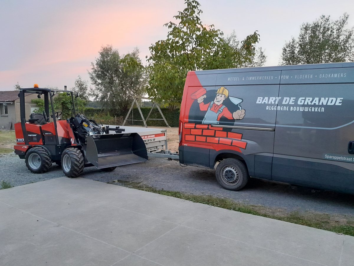 Bart De Grande bestelwagen en materieel